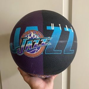 Vtg Spalding Utah Jazz Basteball